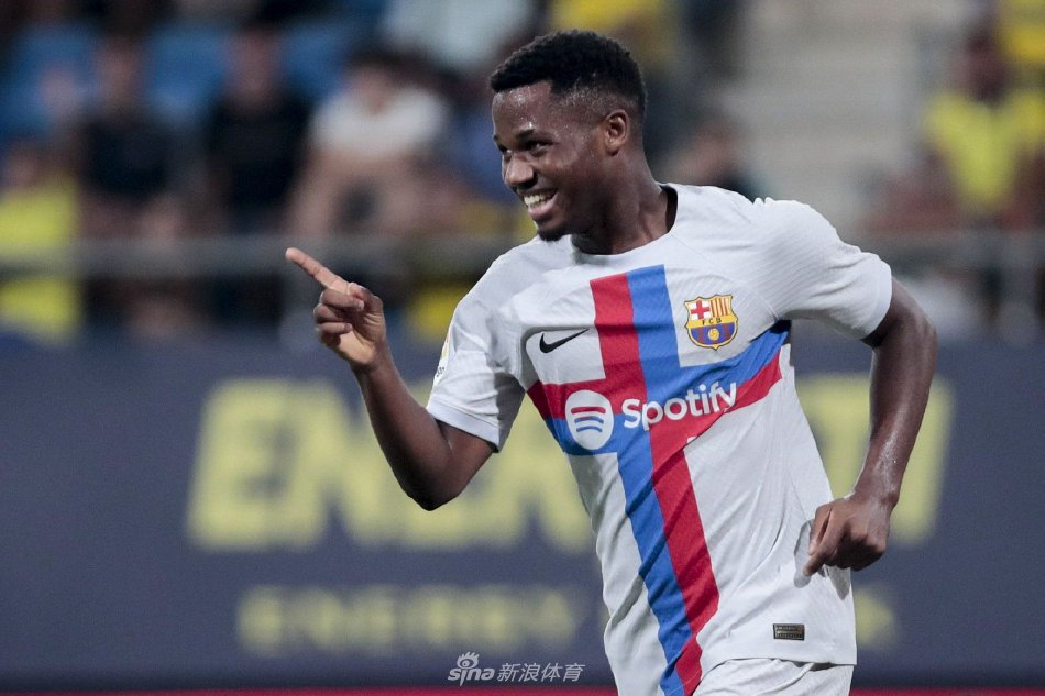 阿尔瓦雷斯 阿尔瓦雷斯