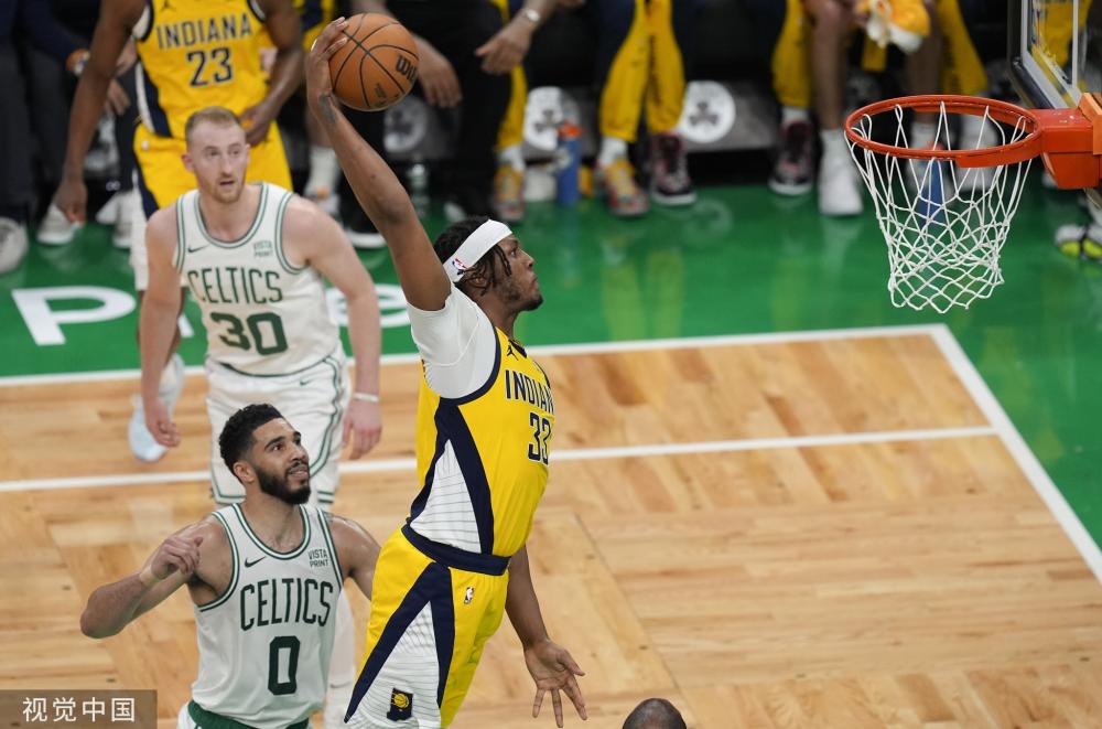 出比赛中 出比赛中